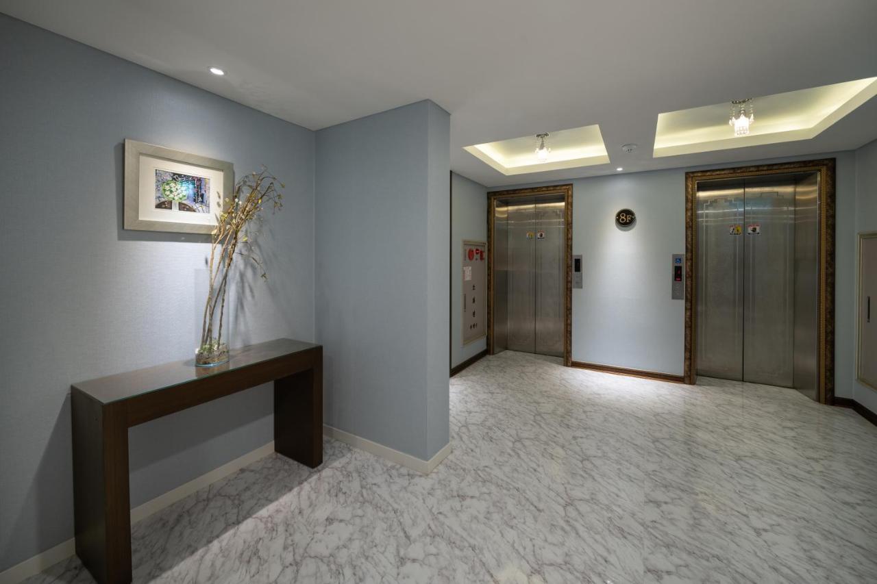 Symphony Hotel Suwon Esterno foto
