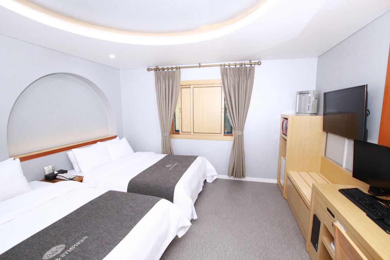 Symphony Hotel Suwon Esterno foto