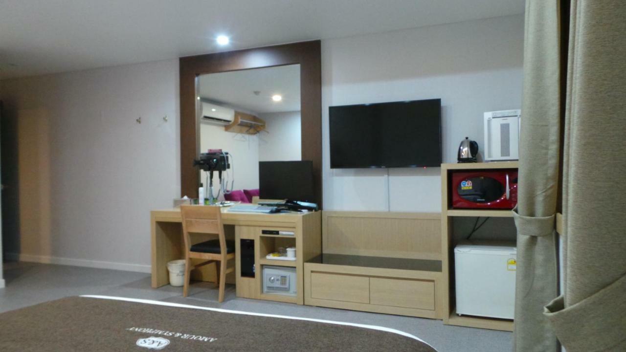 Symphony Hotel Suwon Esterno foto