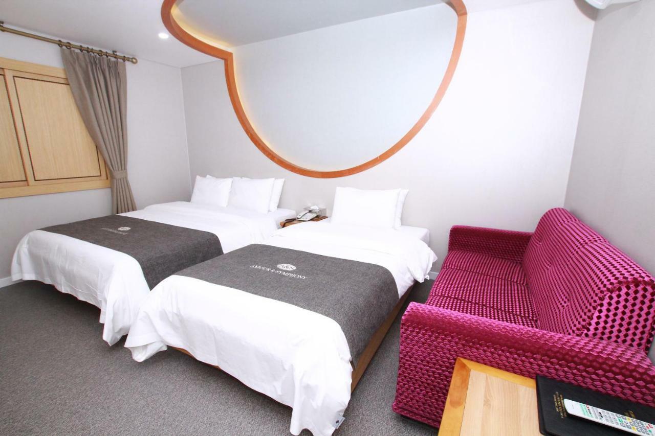 Symphony Hotel Suwon Esterno foto